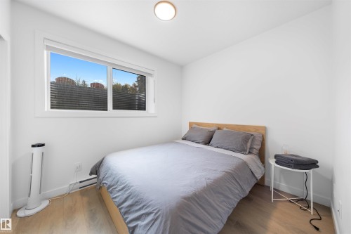 11204 & 11206 55 Avenue, Edmonton, AB - Indoor Photo Showing Bedroom