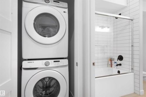 11204 & 11206 55 Avenue, Edmonton, AB - Indoor Photo Showing Laundry Room