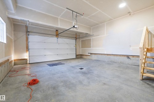 10238 92A Avenue, Morinville, AB - Indoor Photo Showing Garage