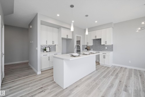 10238 92A Avenue, Morinville, AB - Indoor Photo Showing Kitchen With Upgraded Kitchen