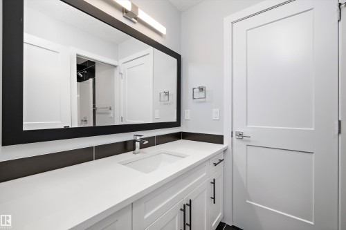 10238 92A Avenue, Morinville, AB - Indoor Photo Showing Bathroom