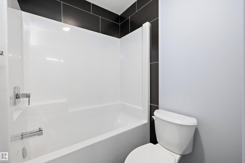 10238 92A Avenue, Morinville, AB - Indoor Photo Showing Bathroom