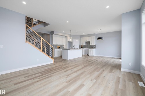 10214 92A Avenue, Morinville, AB - Indoor