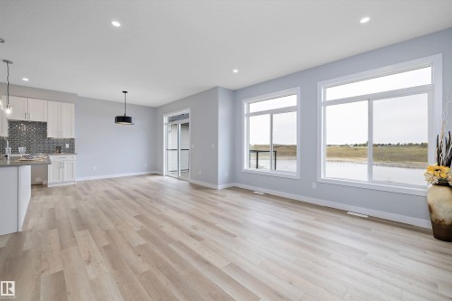 10214 92A Avenue, Morinville, AB - Indoor Photo Showing Kitchen