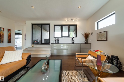 622 Howatt Drive, Edmonton, AB - Indoor