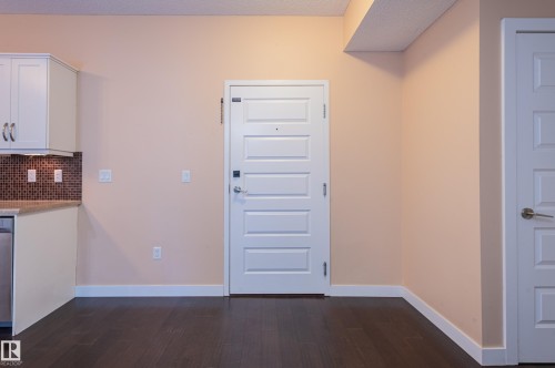 212 8730 82 Avenue, Edmonton, AB - Indoor Photo Showing Other Room