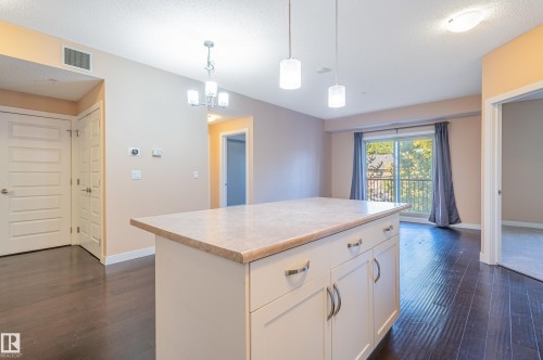 212 8730 82 Avenue, Edmonton, AB - Indoor Photo Showing Other Room