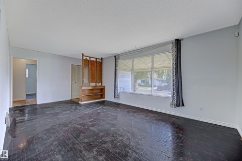 3116 112 Avenue, Edmonton, AB - Indoor Photo Showing Other Room