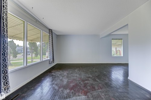 3116 112 Avenue, Edmonton, AB - Indoor Photo Showing Other Room