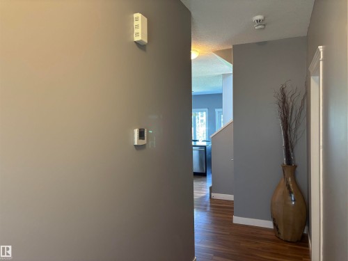 6694 Cardinal Road, Edmonton, AB - Indoor Photo Showing Other Room