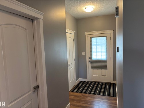 6694 Cardinal Road, Edmonton, AB - Indoor Photo Showing Other Room