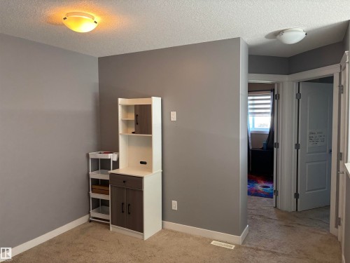 6694 Cardinal Road, Edmonton, AB - Indoor