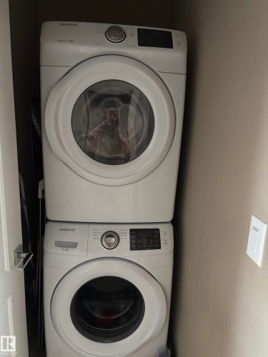 6694 Cardinal Road, Edmonton, AB - Indoor Photo Showing Laundry Room