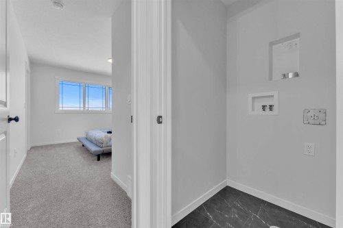 1029 Aster Boulevard, Edmonton, AB - Indoor Photo Showing Other Room