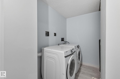 13251 47 Street, Edmonton, AB - Indoor Photo Showing Laundry Room