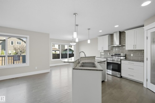 7122 Armour Link Link, Edmonton, AB - Indoor Photo Showing Kitchen With Double Sink With Upgraded Kitchen