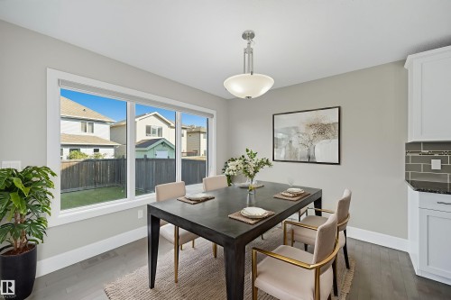 7122 Armour Link Link, Edmonton, AB - Indoor Photo Showing Dining Room