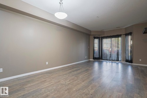 101 4304 139 Avenue Nw, Edmonton, AB - Indoor Photo Showing Other Room