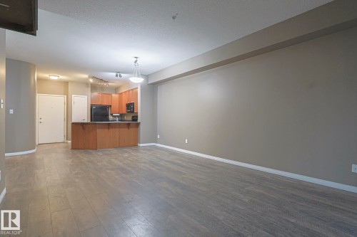 101 4304 139 Avenue Nw, Edmonton, AB - Indoor Photo Showing Other Room