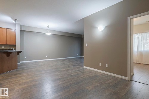 101 4304 139 Avenue Nw, Edmonton, AB - Indoor