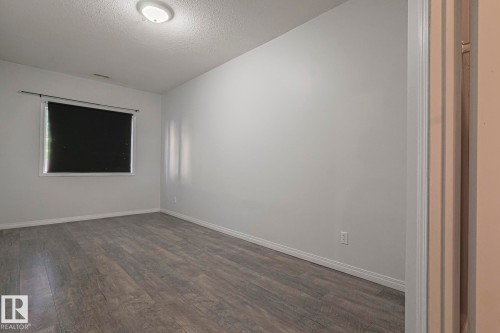 101 4304 139 Avenue Nw, Edmonton, AB - Indoor Photo Showing Other Room