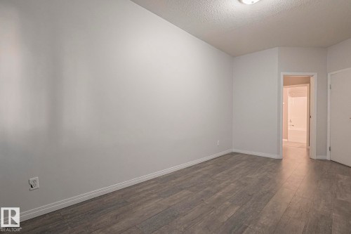 101 4304 139 Avenue Nw, Edmonton, AB - Indoor Photo Showing Other Room