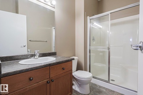 101 4304 139 Avenue Nw, Edmonton, AB - Indoor Photo Showing Bathroom