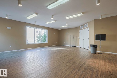 101 4304 139 Avenue Nw, Edmonton, AB - Indoor Photo Showing Other Room