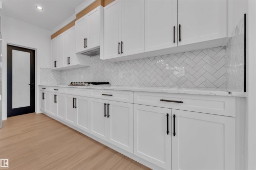 27 Eldridge Point(E), St. Albert, AB - Indoor Photo Showing Kitchen