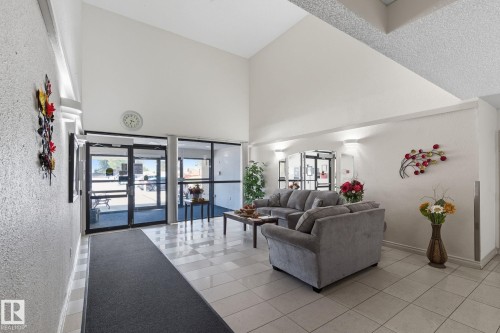 411 18004 95 Ave, Edmonton, AB - Indoor Photo Showing Other Room