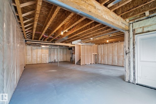 1133 Gyrfalcon Crescent, Edmonton, AB - Indoor Photo Showing Basement