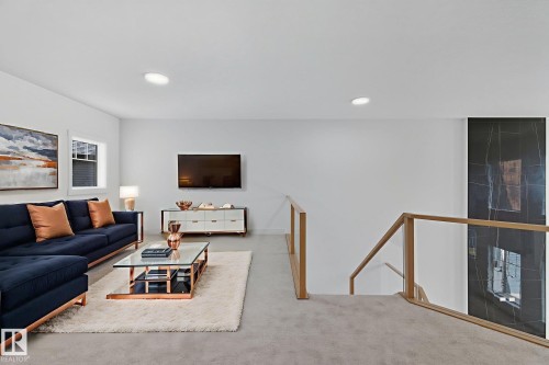 1133 Gyrfalcon Crescent, Edmonton, AB - Indoor Photo Showing Living Room