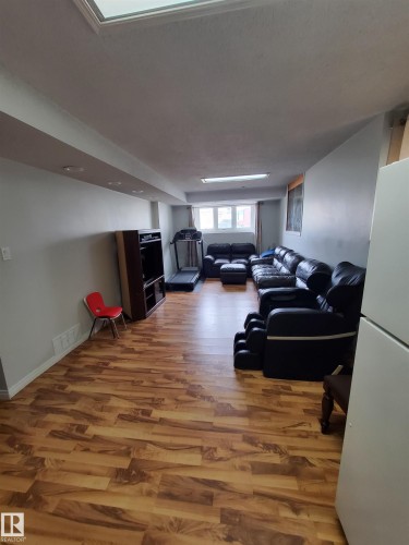 8507 152B Avenue, Edmonton, AB - Indoor