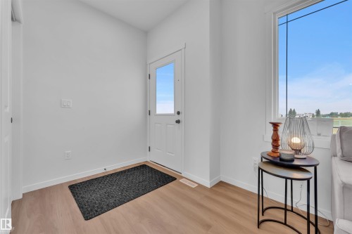 1031 Aster Boulevard, Edmonton, AB - Indoor Photo Showing Other Room