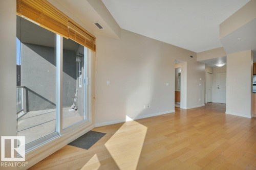 904 9819 104 Street, Edmonton, AB - Indoor Photo Showing Other Room