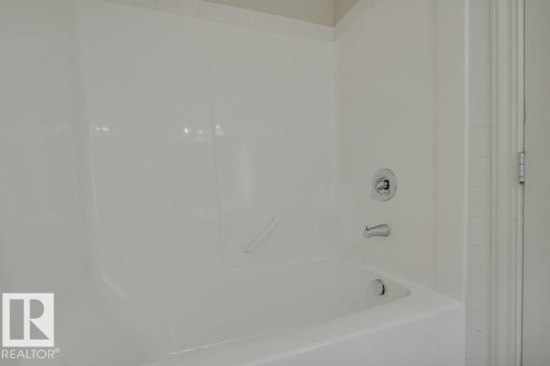 904 9819 104 Street, Edmonton, AB - Indoor Photo Showing Bathroom
