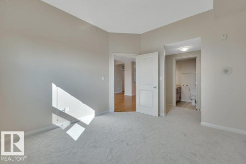 904 9819 104 Street, Edmonton, AB - Indoor Photo Showing Other Room