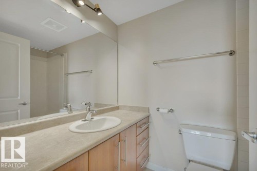 904 9819 104 Street, Edmonton, AB - Indoor Photo Showing Bathroom