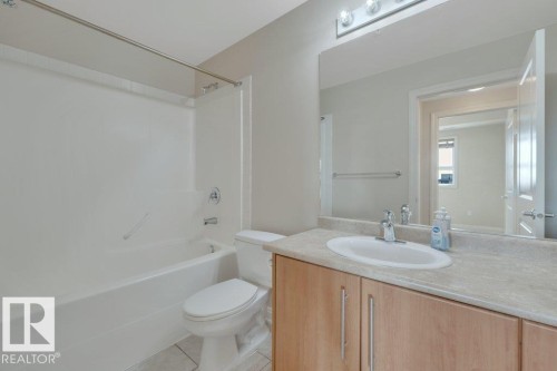 904 9819 104 Street, Edmonton, AB - Indoor Photo Showing Bathroom