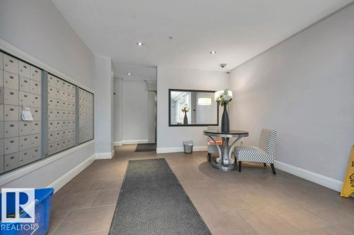 904 9819 104 Street, Edmonton, AB - Indoor Photo Showing Other Room