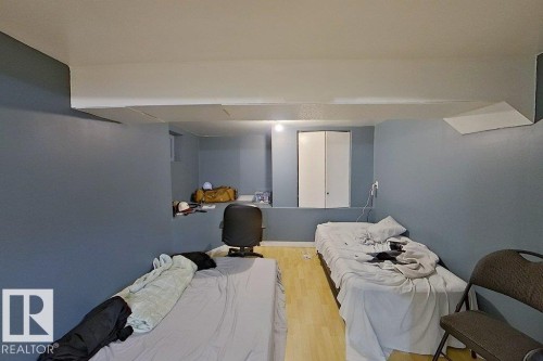 10722 106 Street, Edmonton, AB - Indoor Photo Showing Bedroom