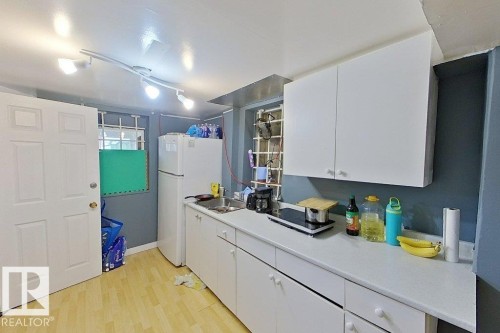 10722 106 Street, Edmonton, AB - Indoor