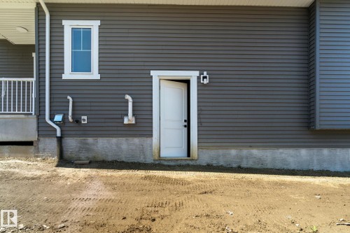 1135 Gyrfalcon Crescent, Edmonton, AB - Outdoor With Exterior