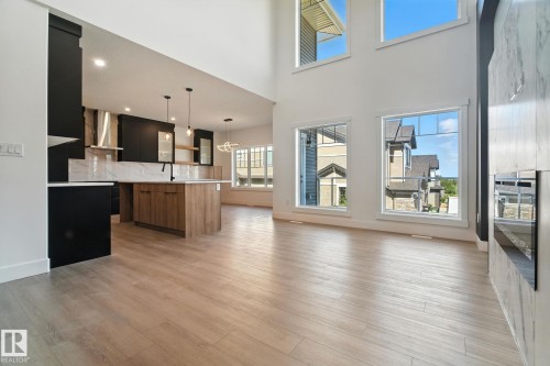 1135 Gyrfalcon Crescent, Edmonton, AB - Indoor Photo Showing Other Room