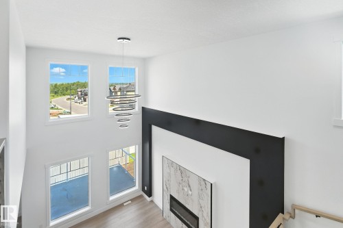 1135 Gyrfalcon Crescent, Edmonton, AB - Indoor Photo Showing Other Room