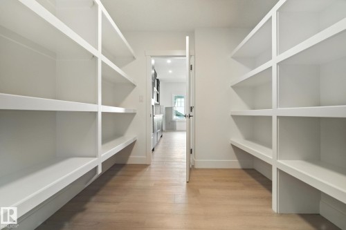 1135 Gyrfalcon Crescent, Edmonton, AB - Indoor With Storage