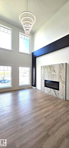 1135 Gyrfalcon Crescent, Edmonton, AB - Indoor Photo Showing Other Room