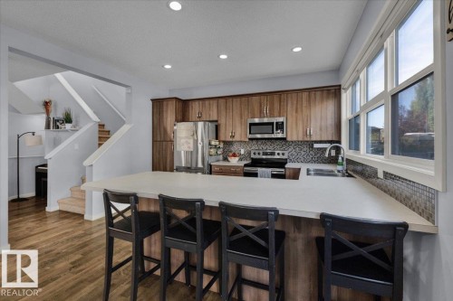 2585 Cole Crescent, Edmonton, AB - Indoor Photo Showing Kitchen With Stainless Steel Kitchen With Double Sink