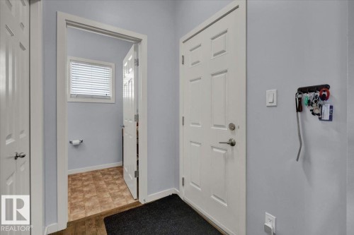 2585 Cole Crescent, Edmonton, AB - Indoor Photo Showing Other Room