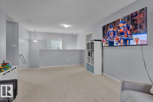 2585 Cole Crescent, Edmonton, AB - Indoor Photo Showing Other Room